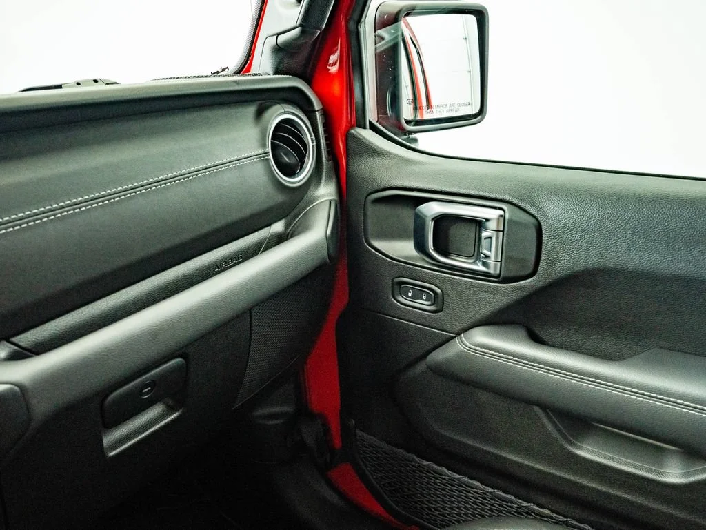 Used 2022 Firecracker Red Clearcoat Jeep Unlimited Sahara image 39