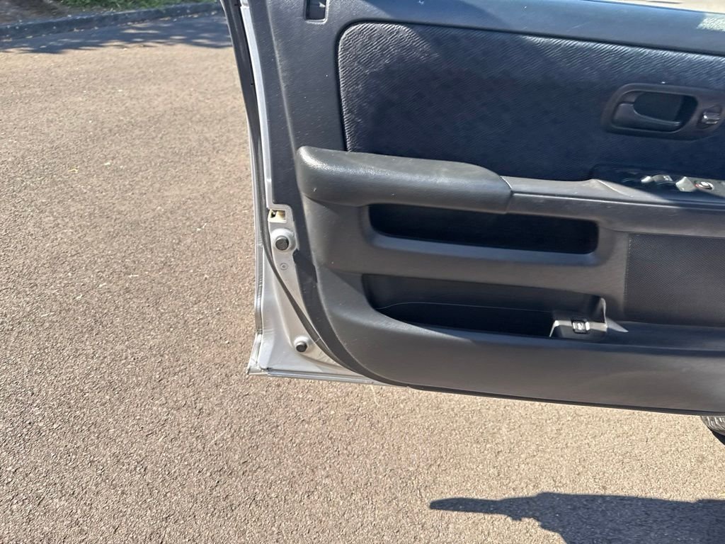 Used 2006 Alabaster Silver Metallic Honda LX image 15