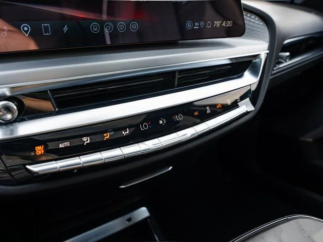 2026 Cadillac LYRIQ V Premium - Photo 30