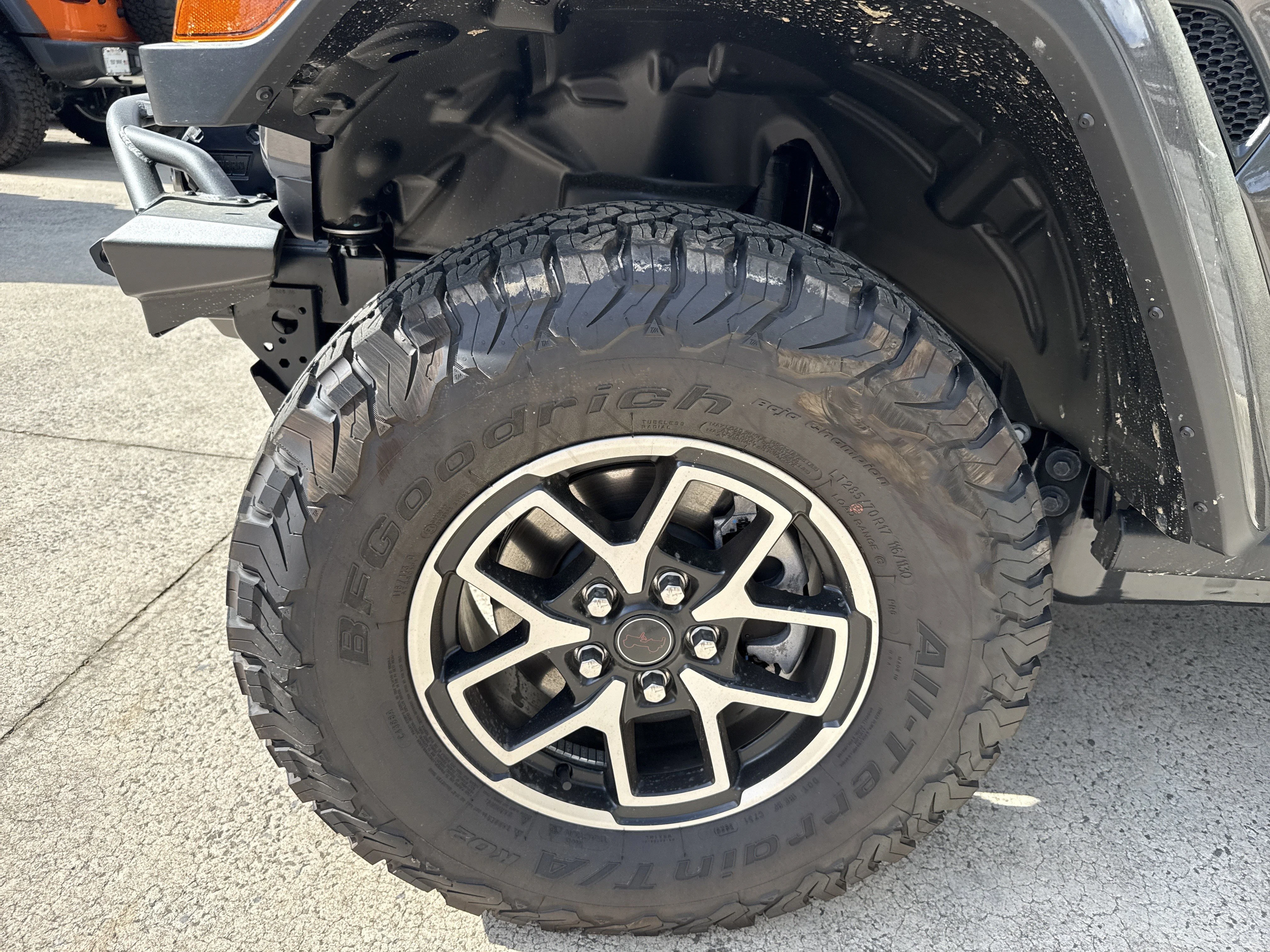 New 2026 Granite Crystal Metallic Clearcoat Jeep Rubicon image 37