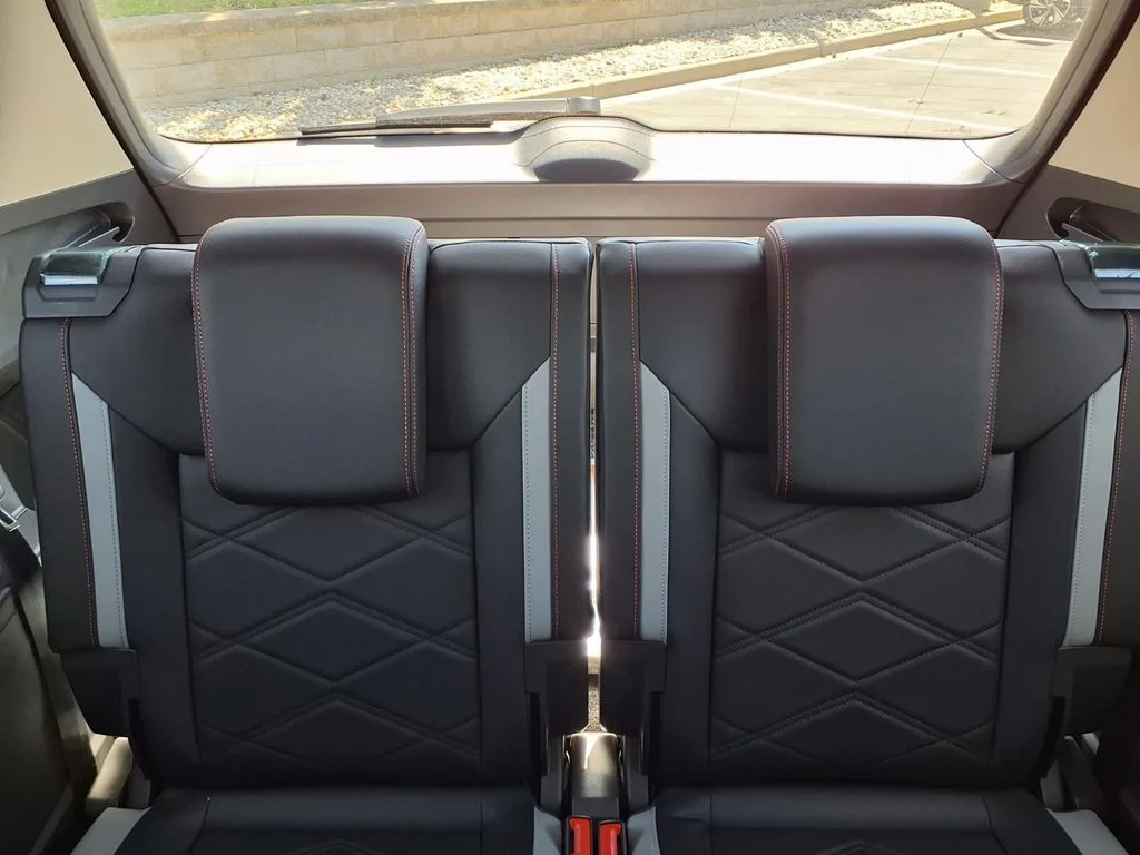 New 2026 Avocado Green Pearl Volkswagen Peak Edition image 18