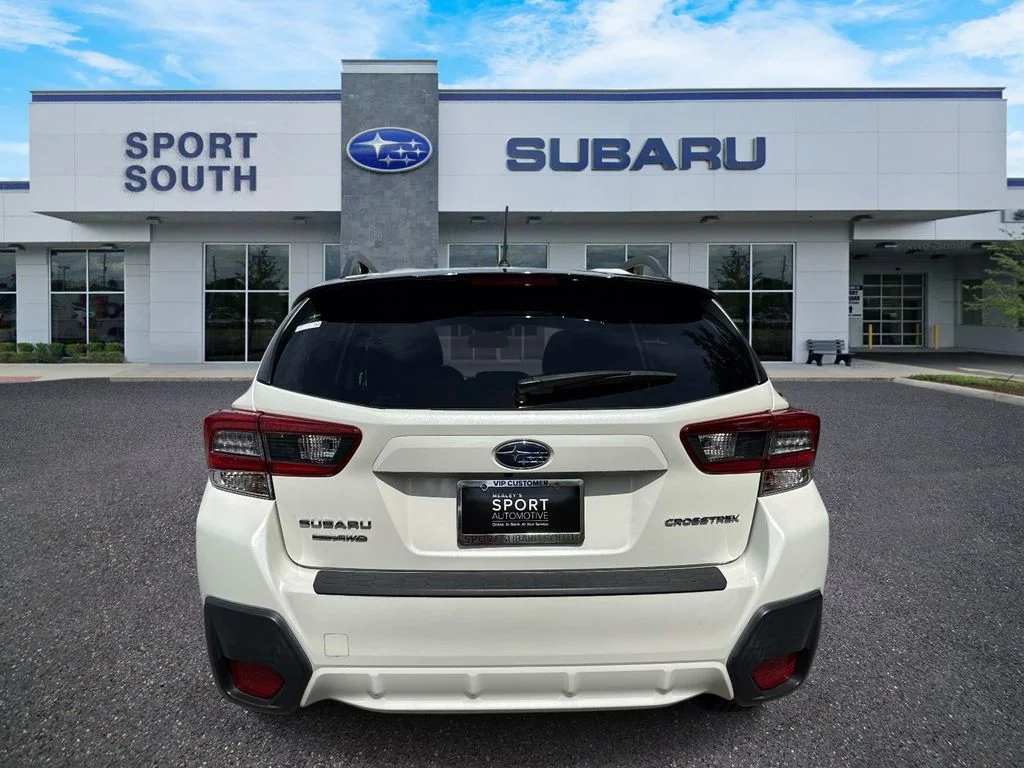 Used 2023 White Subaru Base image 4