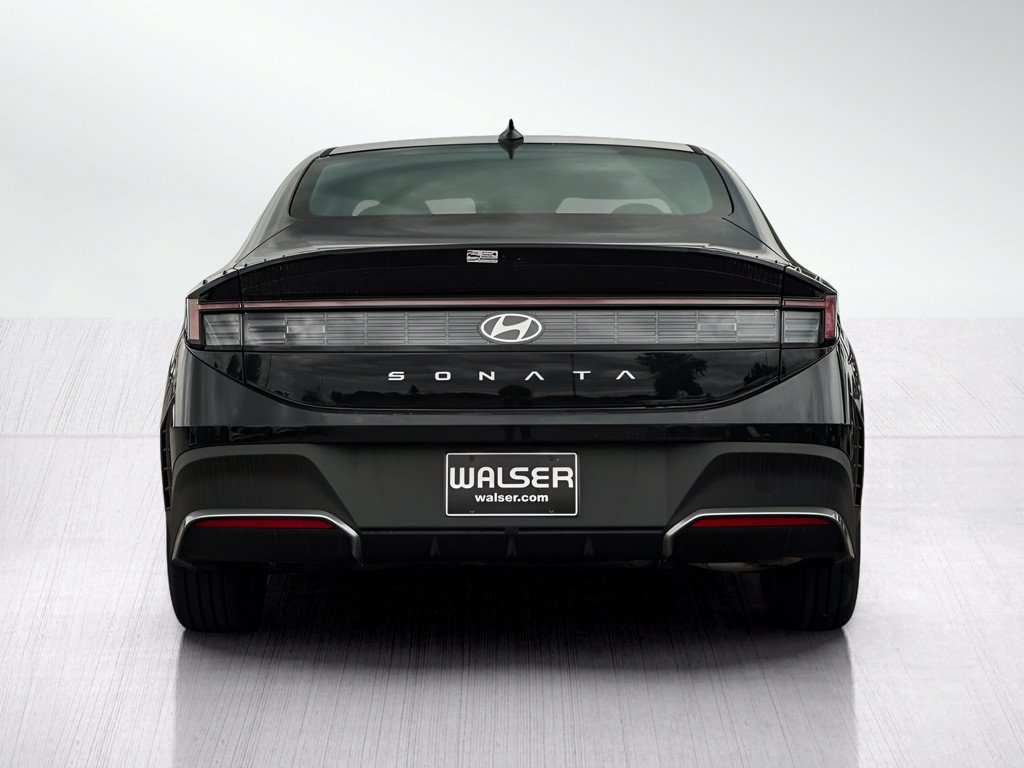 New 2026 Carbon Blue Hyundai SE FWD image 5