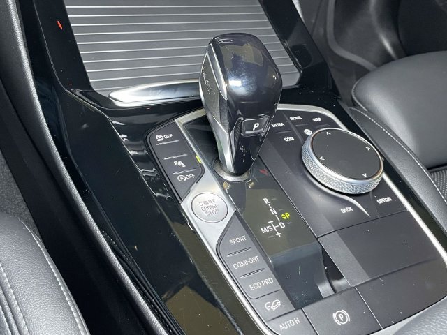 Used 2022 Black BMW xDrive30i image 35