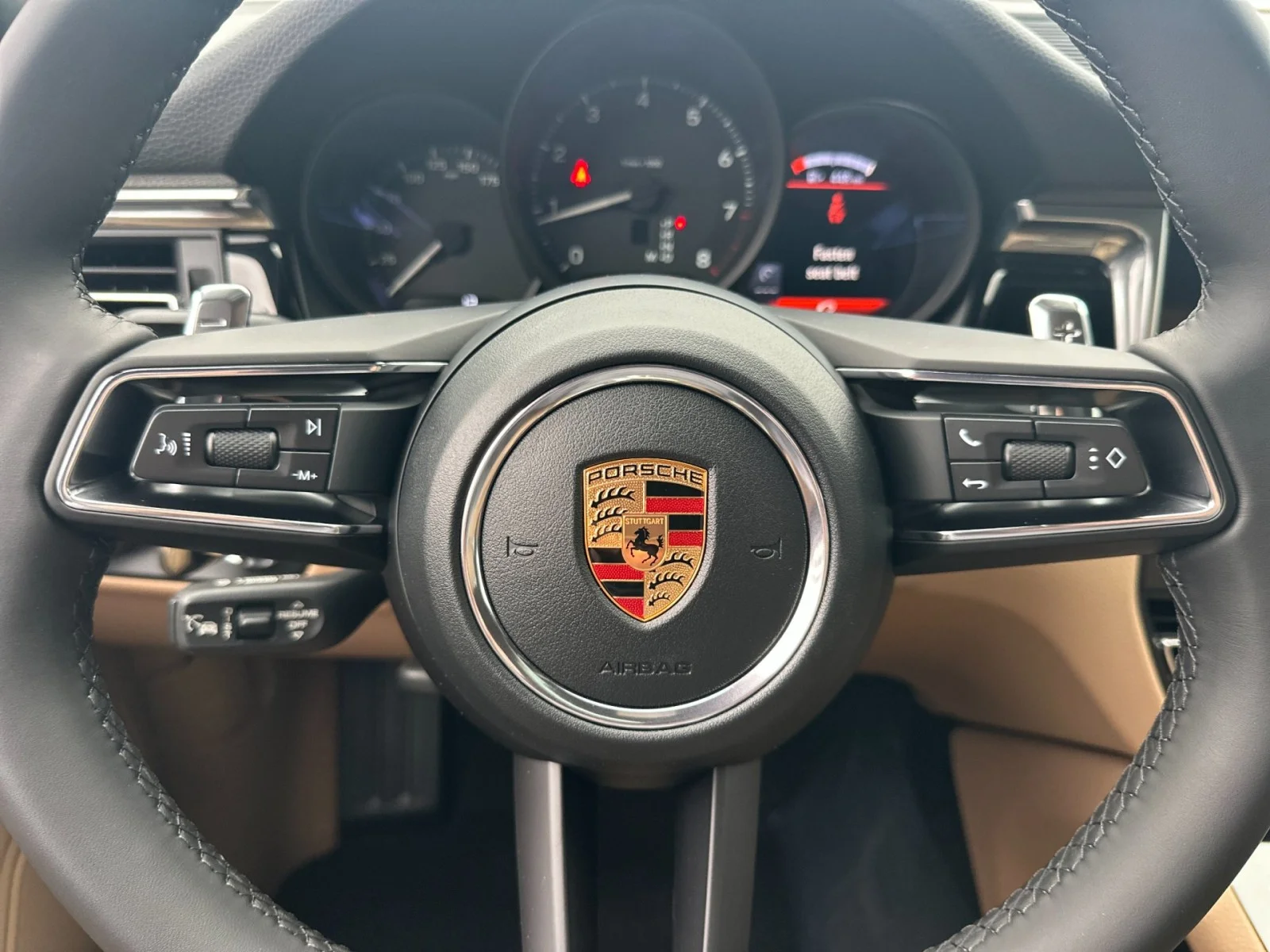 2026 Porsche Macan - Photo 23