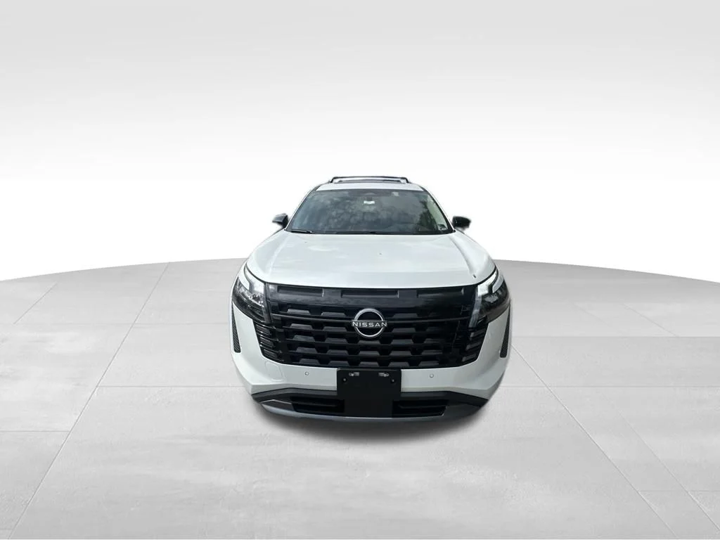New 2026 Everest White Pearl TriCoat Nissan Platinum image 8