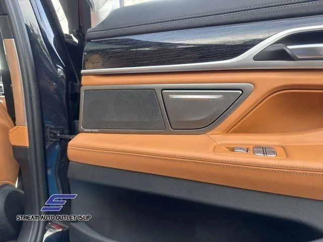 2022 BMW 7 Series 750i - Photo 22