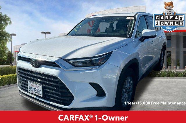 Certified Used 2025 WIND CHILL PEARL Toyota  image 2