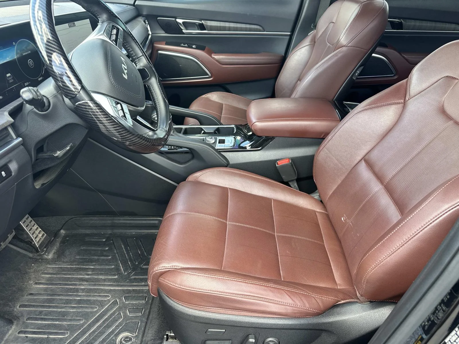 Used 2024 Ebony Black Kia SX FWD image 15