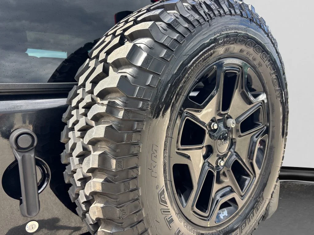Used 2018 Black Jeep Unlimited Sport image 46