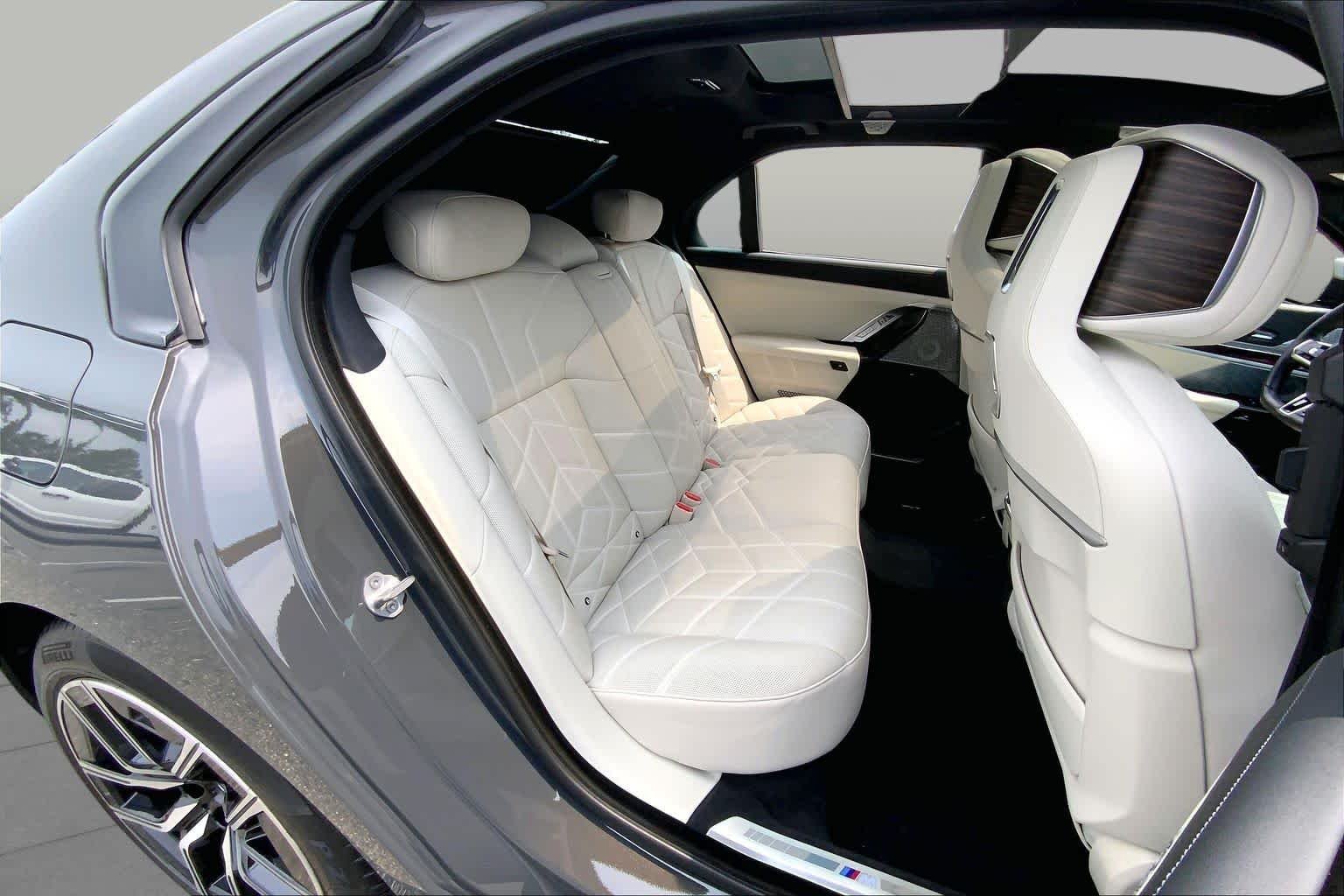 Certified Used 2023 Dravit Grey Metallic BMW 760i xDrive image 19