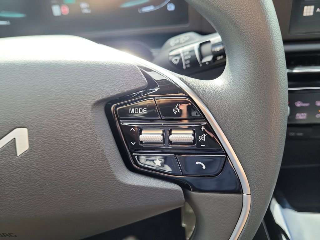 New 2026 Gray Kia LX image 27