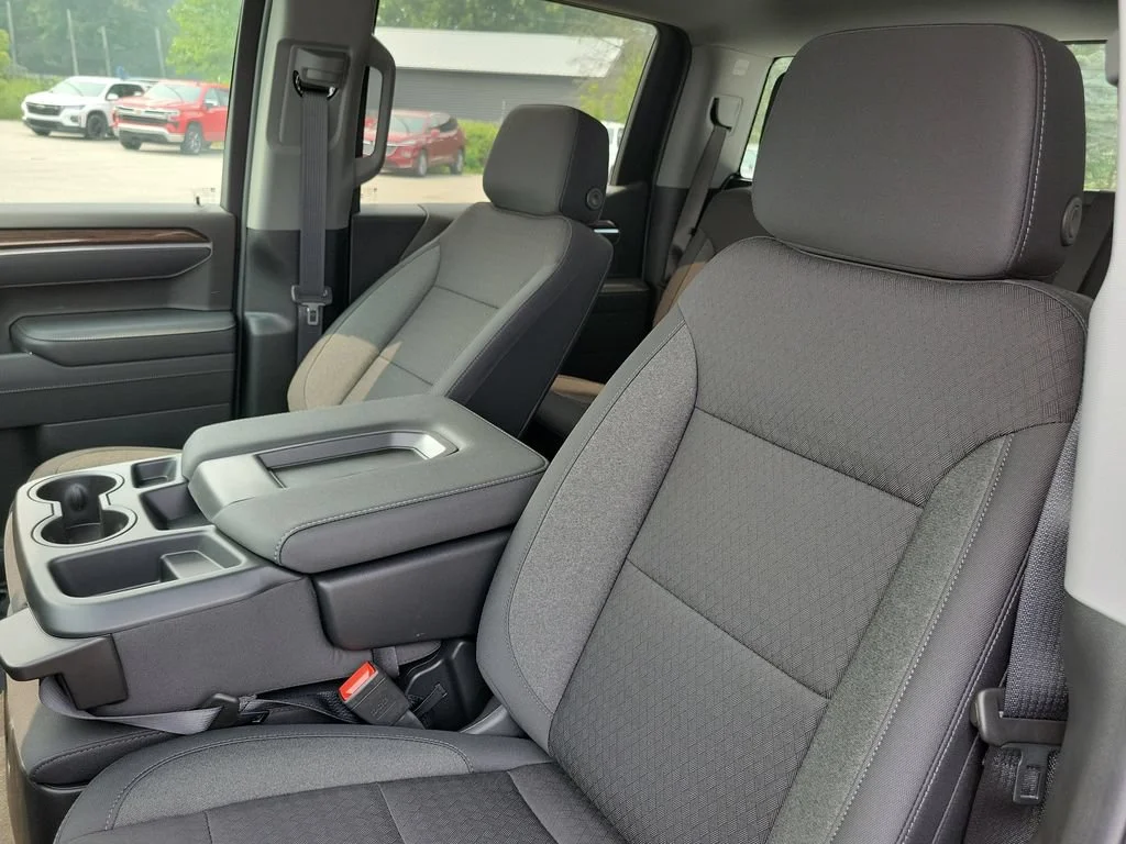 2026 Chevrolet Silverado 1500 LT - Photo 5