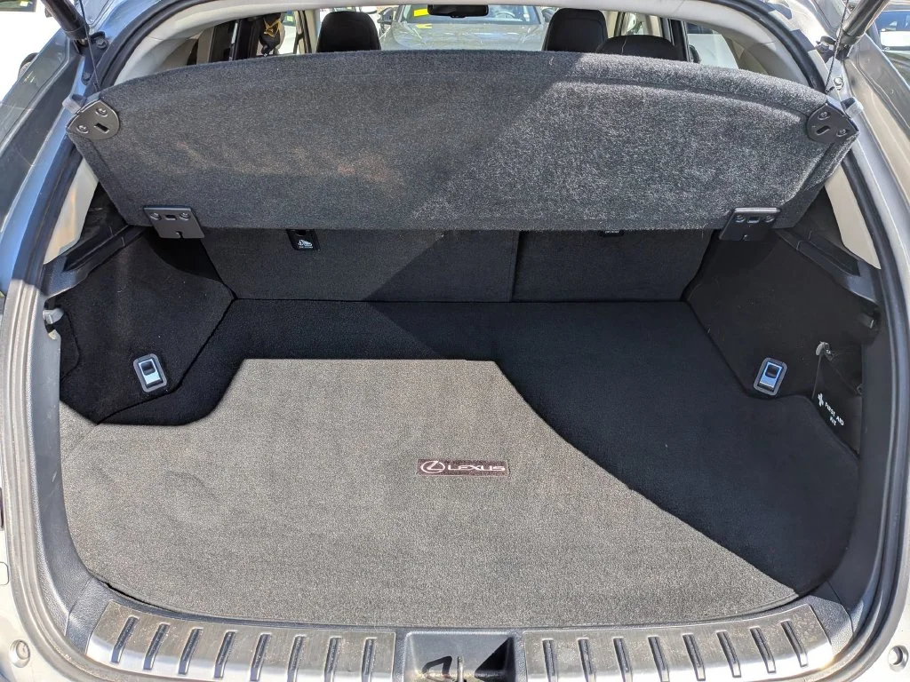 Used 2016 Silver Lexus 200t image 31