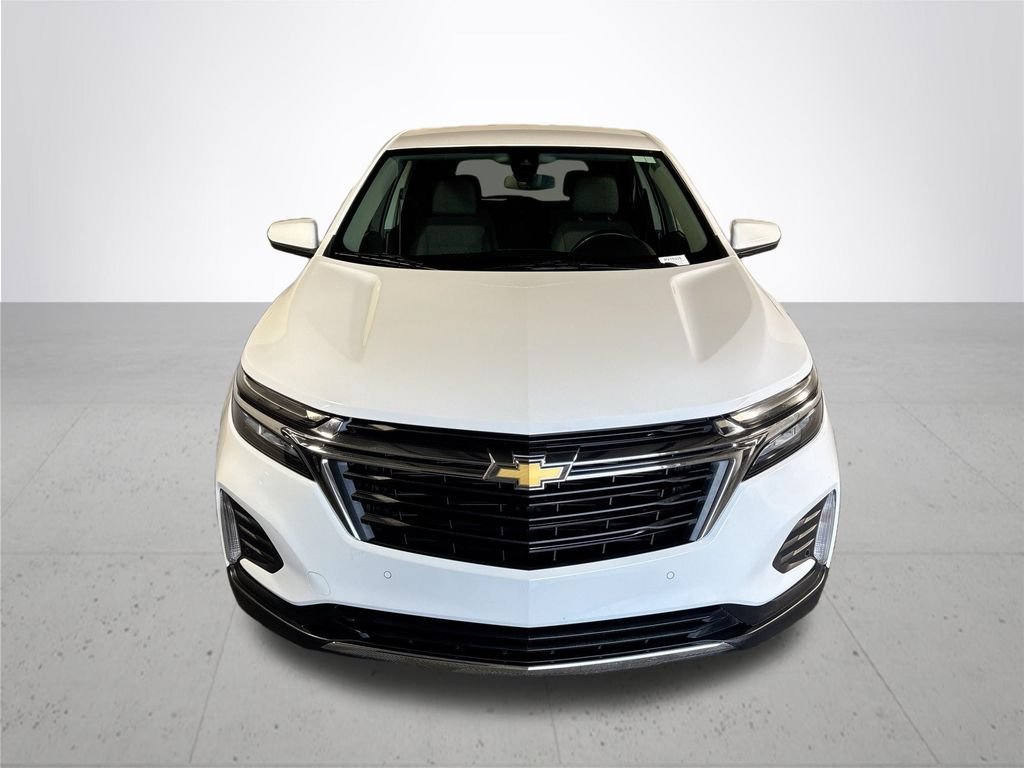 Used 2024 White Chevrolet LT image 3