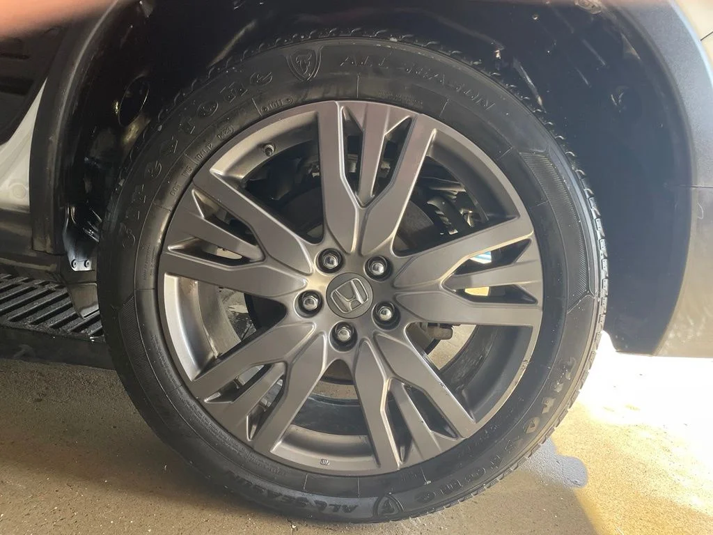 Used 2020 White Honda EX-L image 18