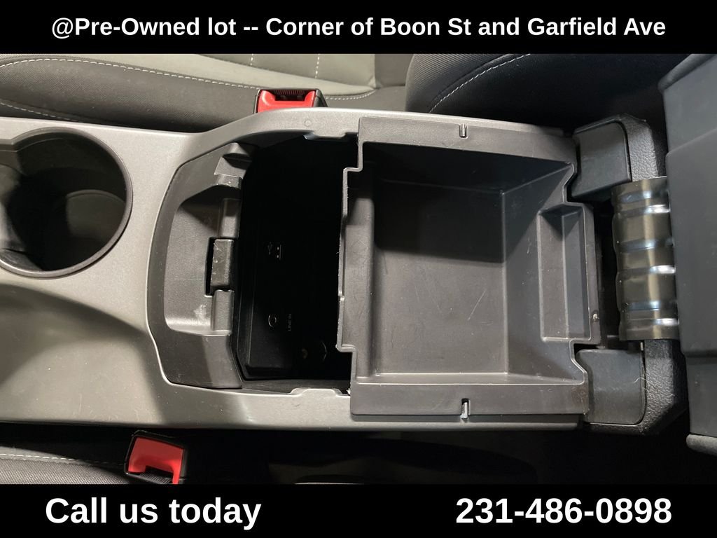 Used 2014 Black Ford SE image 27