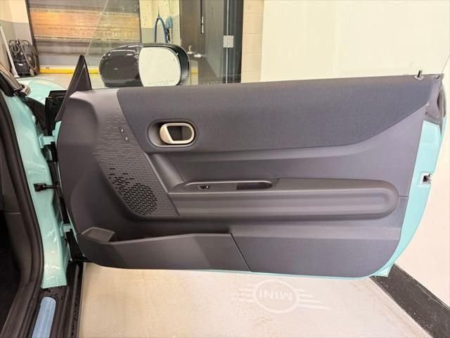 Used 2026 Ocean Wave Green Metallic MINI  image 21