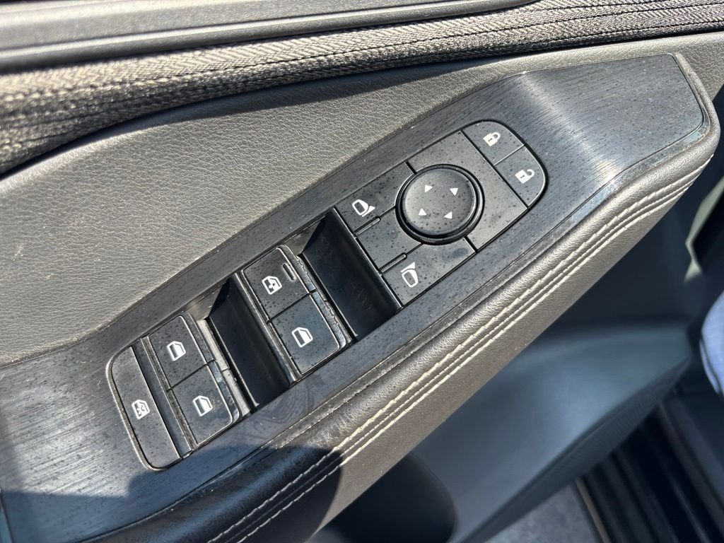 Used 2021 Black Nissan S image 17