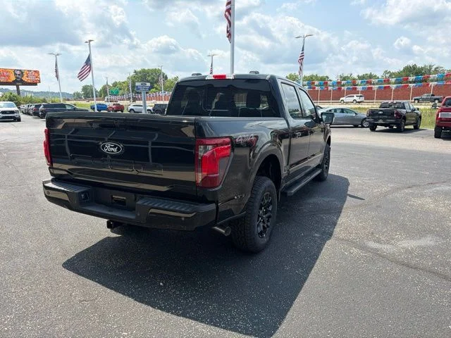 New 2026 Agate Black Metallic Ford XLT image 3