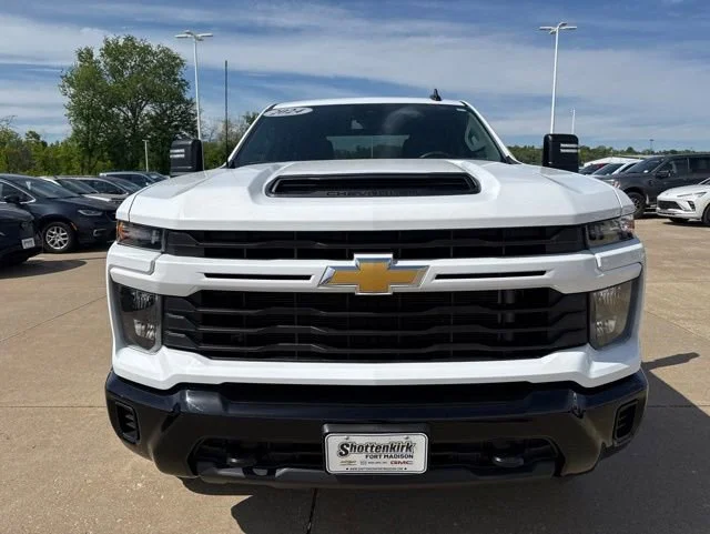Used 2024 Summit White Chevrolet Custom image 10