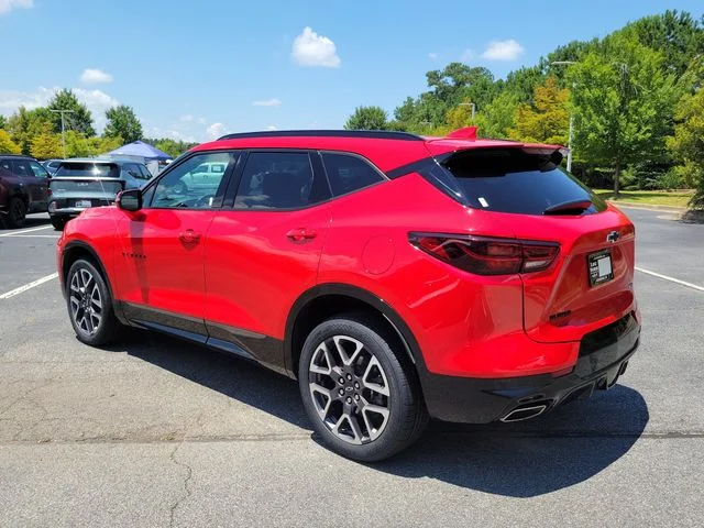 Used 2023 Red Chevrolet RS image 6