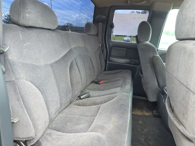 Used 2001 Black GMC SLE image 11