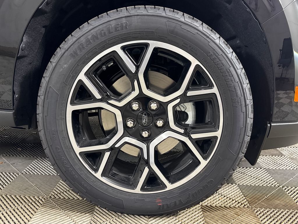 New 2026 Black Ford Lariat image 13