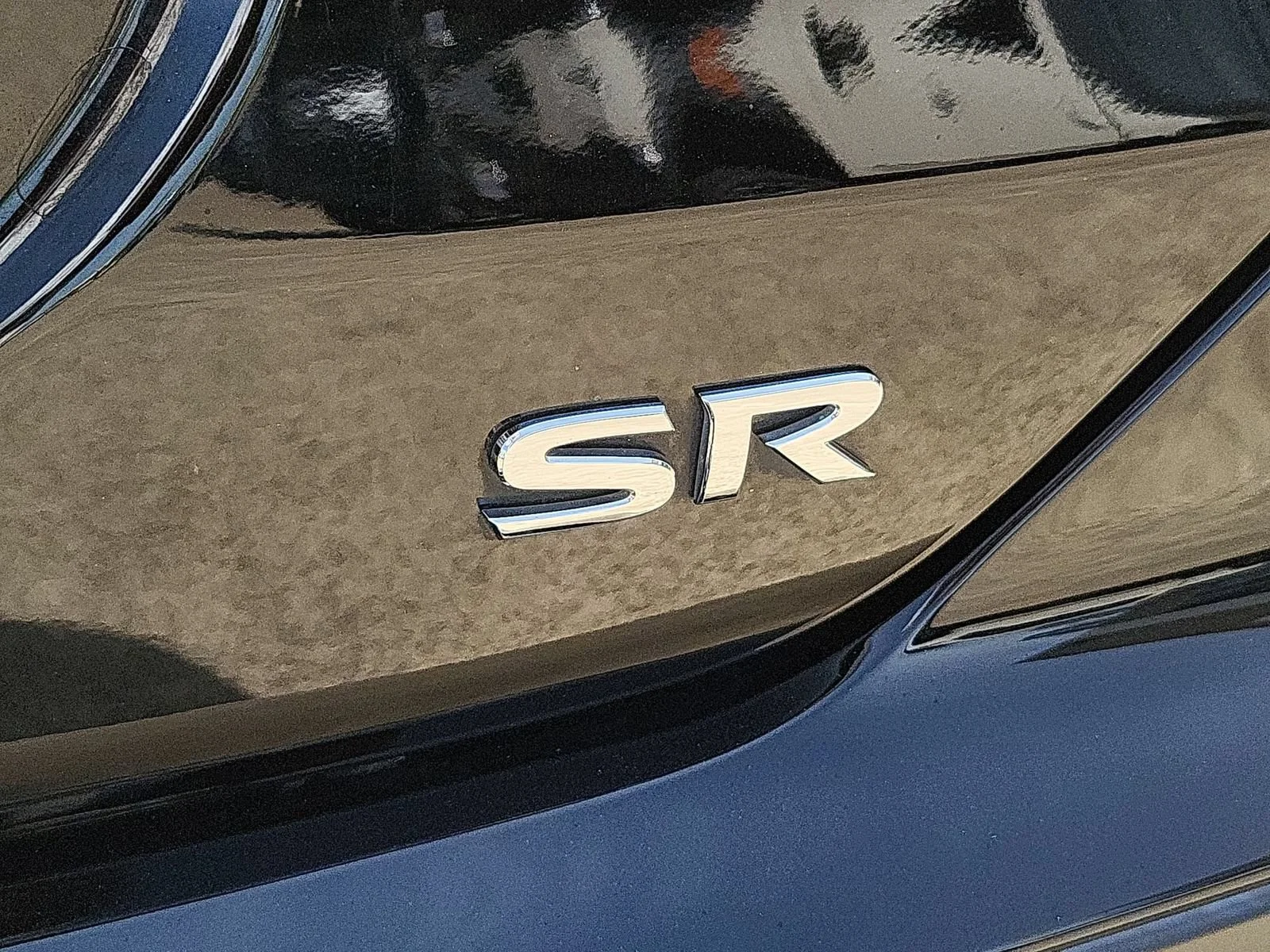 Used 2022 Black Nissan SR Xtronic CVT image 30