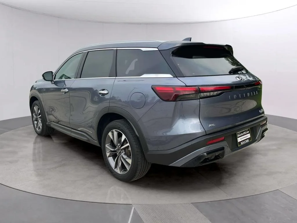 Used 2024 Moonbow Blue INFINITI LUXE image 3
