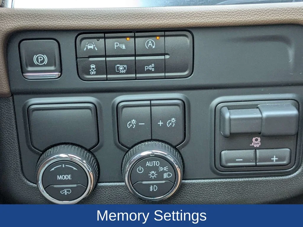 Used 2025 Iridescent Pearl Tricoat Chevrolet High Country image 29