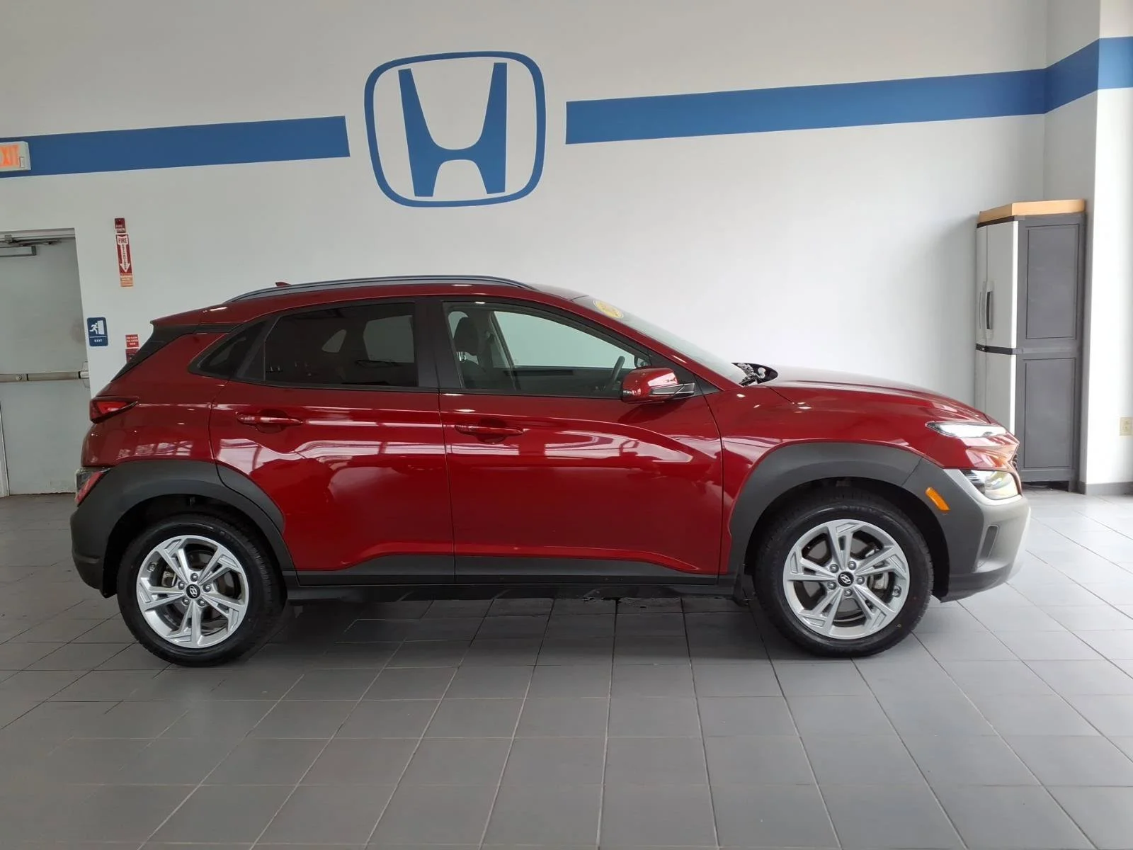 Certified Used 2023 Ultimate Red Hyundai SEL image 4