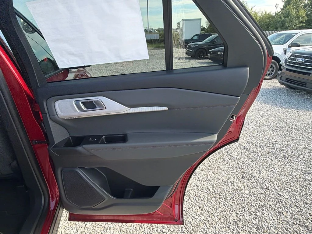 New 2027 Ruby Red Metallic Tinted Clearcoat Ford Active image 45