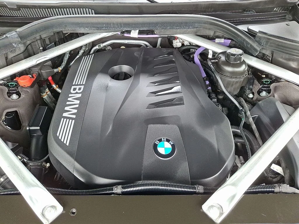 Used 2024 Black Sapphire Metallic BMW xDrive40i image 24