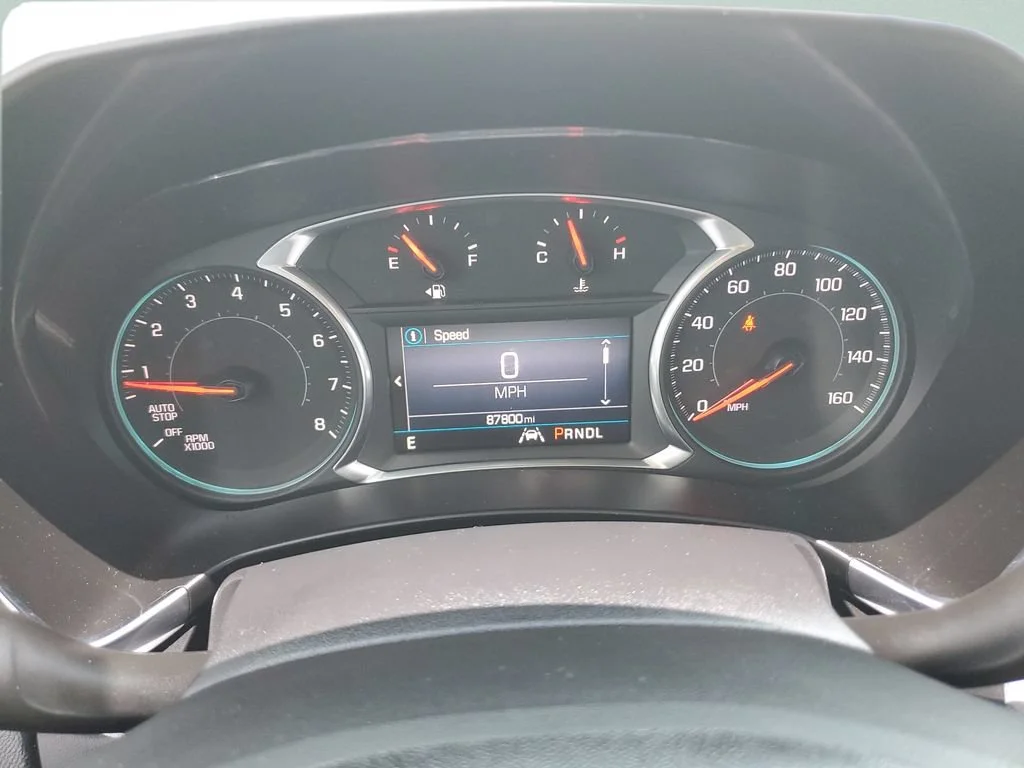 Used 2020 SILVER ICE METALLIC Chevrolet LT image 21