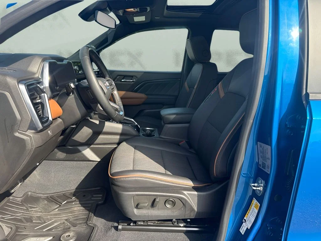 Used 2023 Blue GMC AT4 image 9
