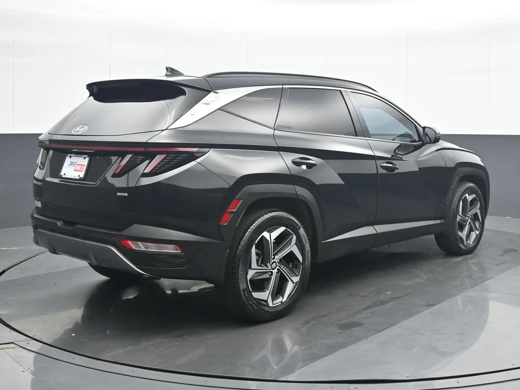 Used 2024 Black Hyundai Limited image 6