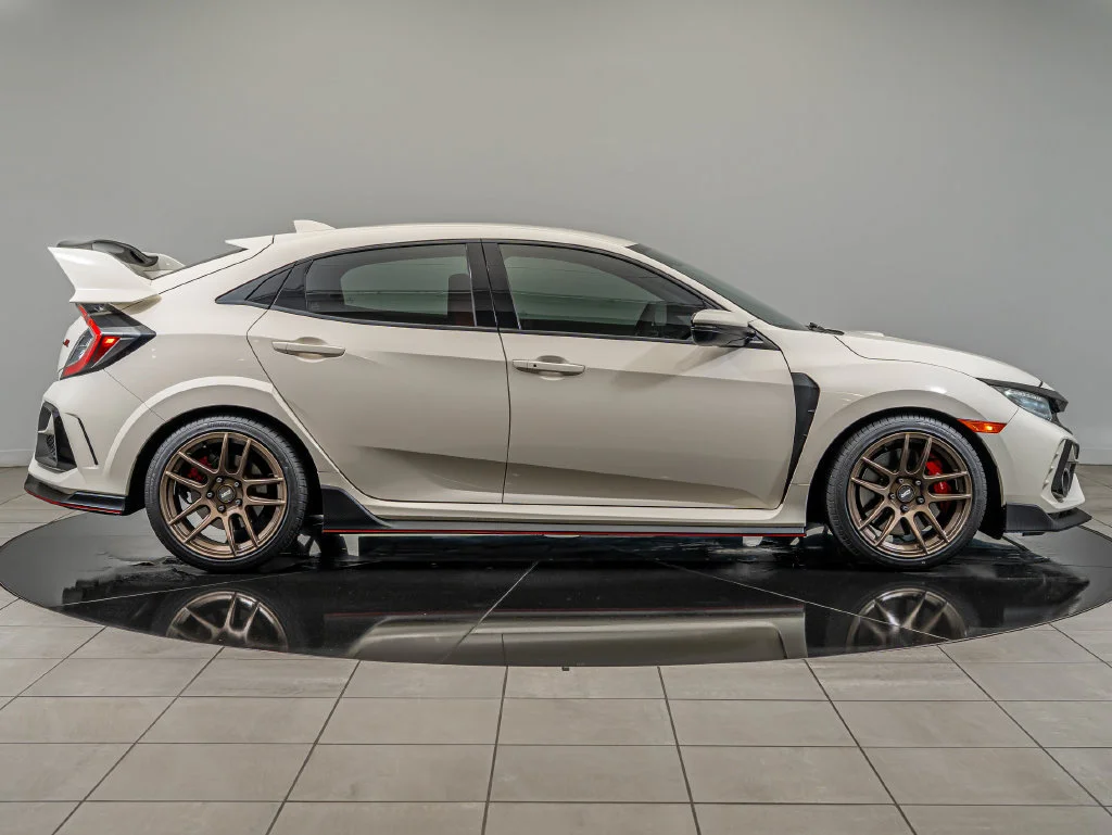 Used 2021 White Honda Touring image 4