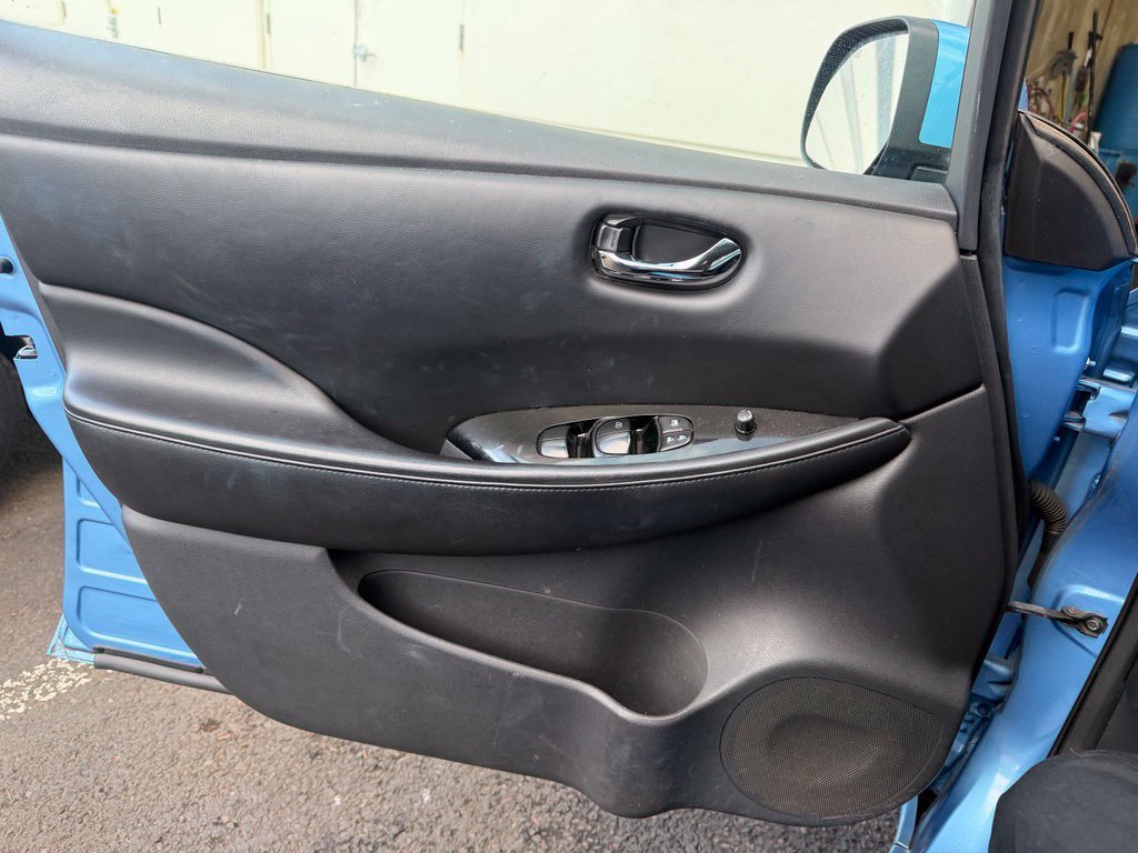Used 2013 Blue Ocean Nissan SL image 10