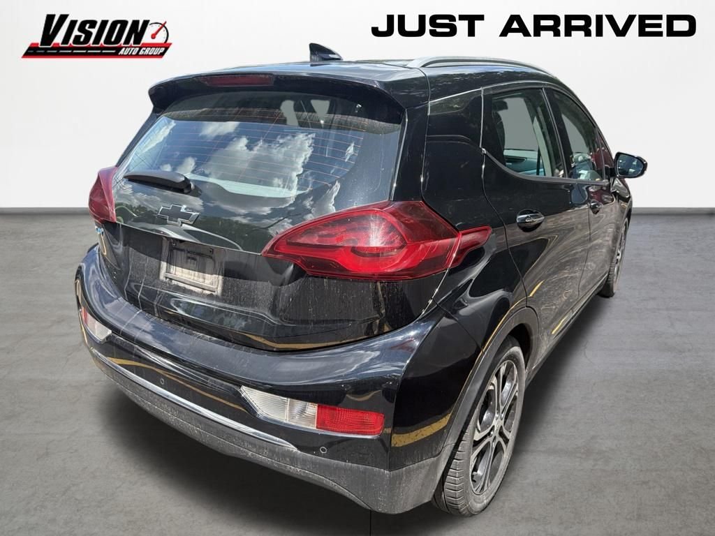 Used 2020 Black Chevrolet Premier image 4