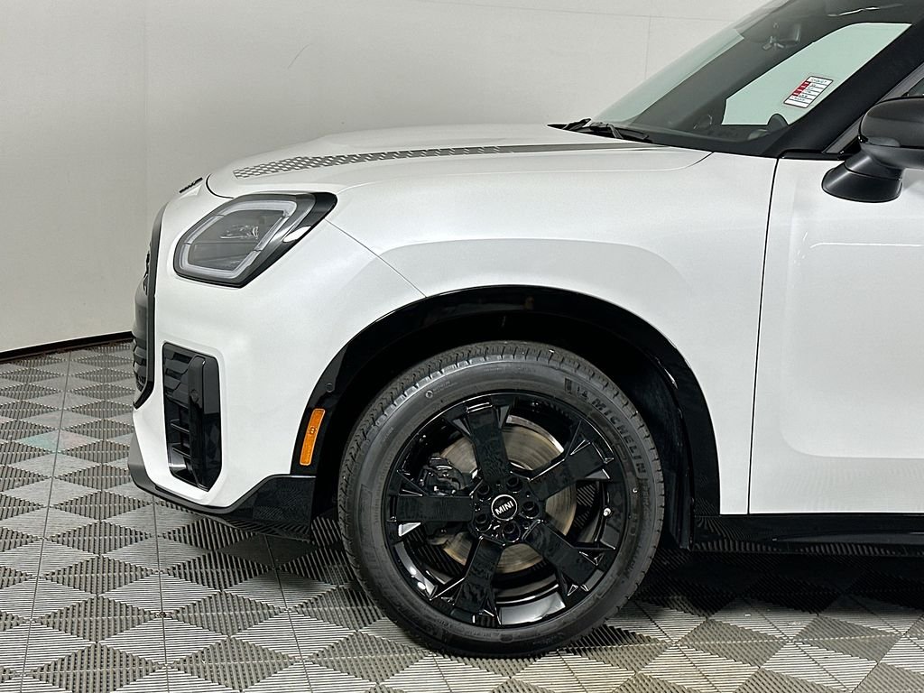 Used 2026 White Metallic MINI  image 9