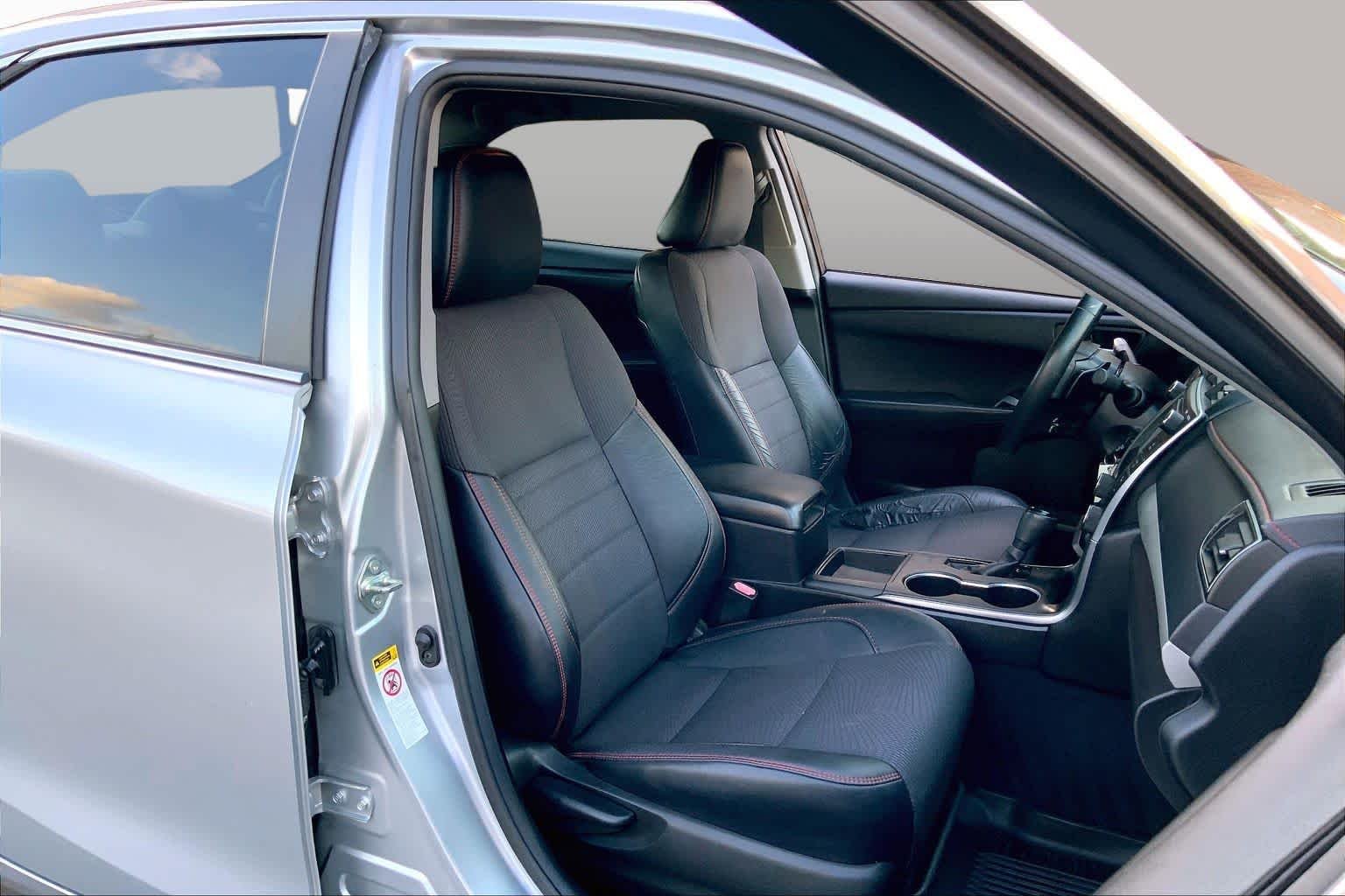 Used 2016 Celestial Silver Metallic Toyota SE image 8