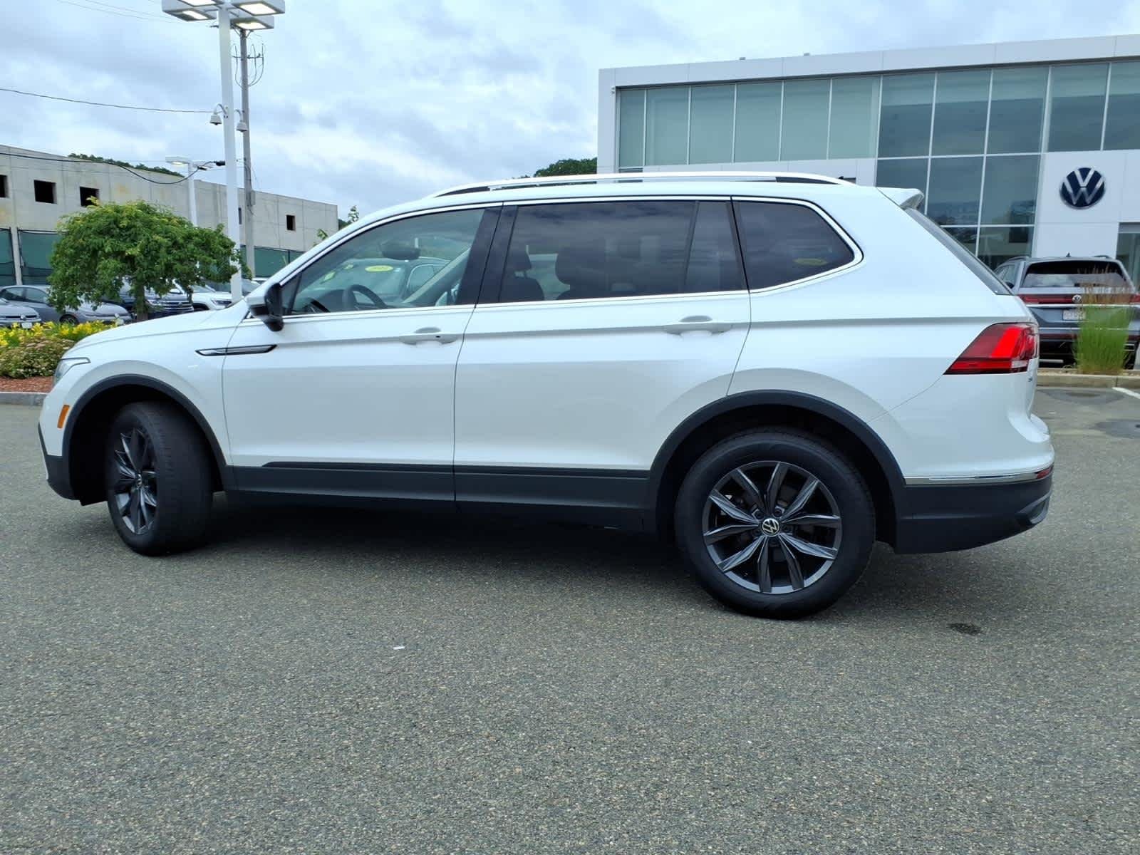 Certified Used 2023 Opal White Pearl Volkswagen SE image 8