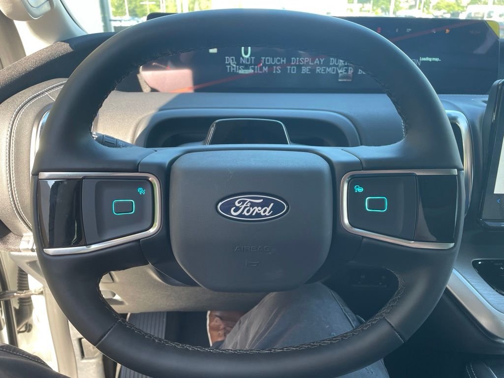 New 2027 Star White Metallic Tri-Coat Ford MAX Platinum image 10