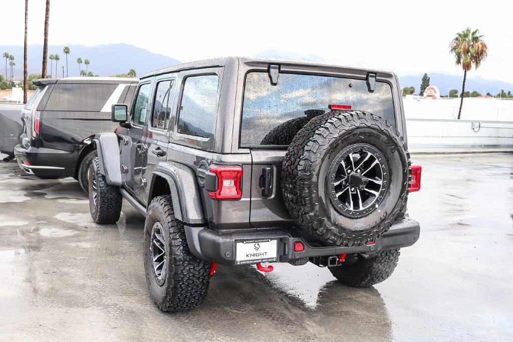 New 2026 Granite Crystal Metallic Clearcoat Jeep Rubicon X image 7