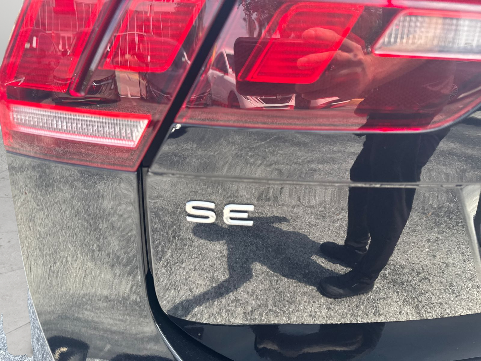 Used 2024  Volkswagen 2.0T SE image 27