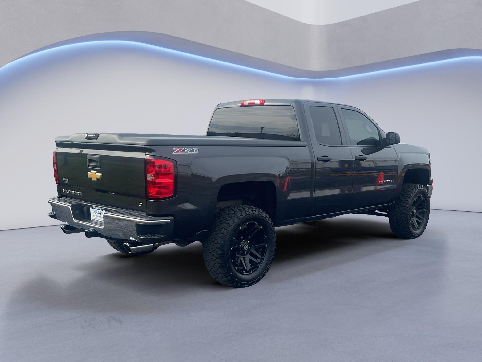 Used 2014 TUNGSTEN METALLIC Chevrolet LT image 6