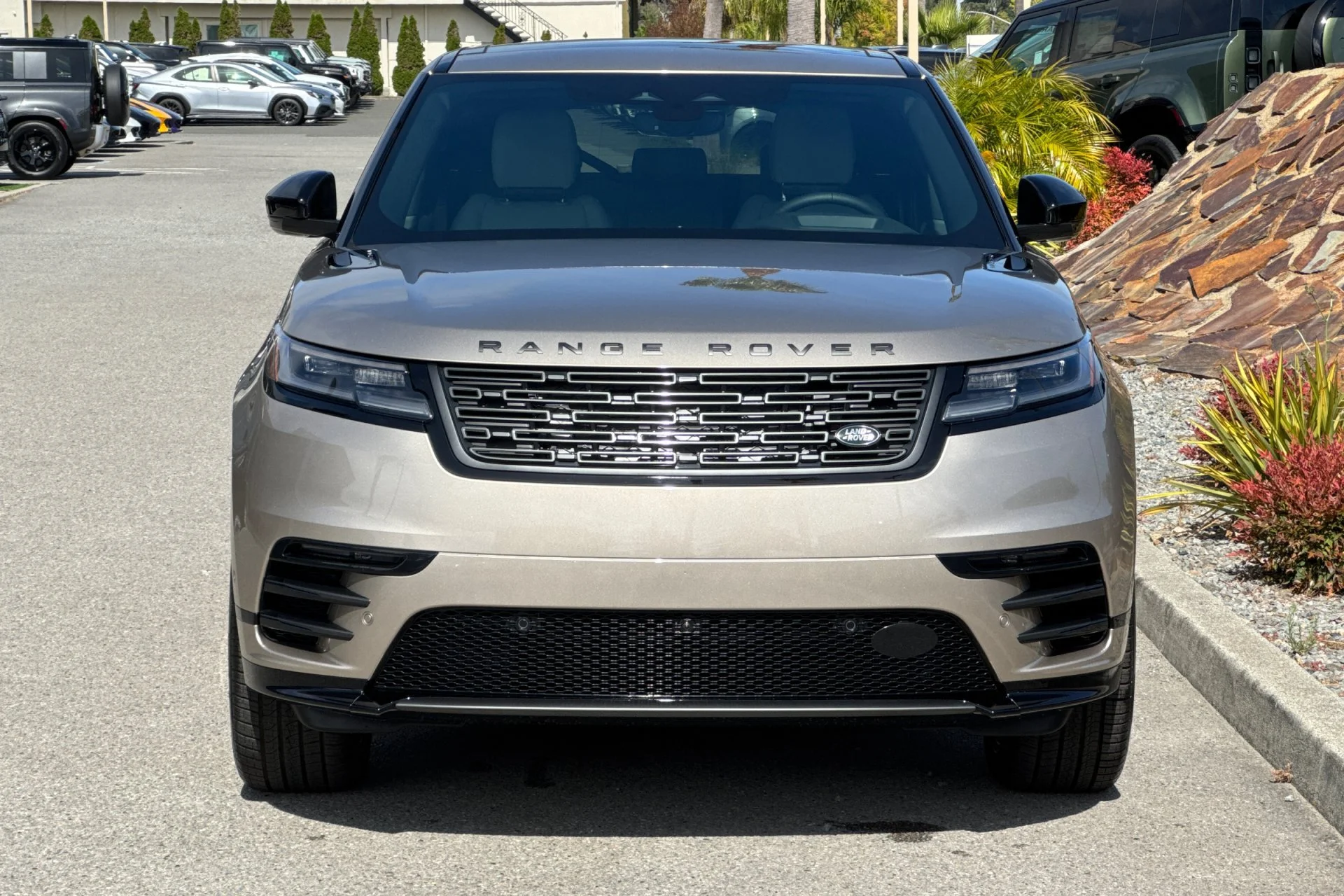 New 2026 Batumi Gold Land Rover Belgravia Edition image 10
