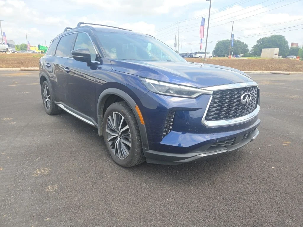 Used 2024 Blue INFINITI Autograph image 1