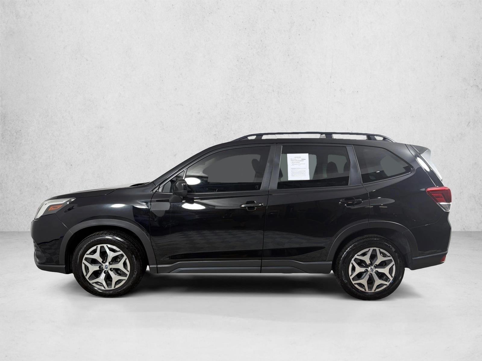 Used 2023 Crystal Black Silica Subaru Premium image 7